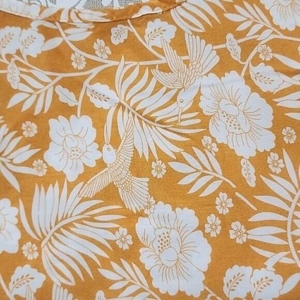 Emery Rose Floral 3/4 Sleeve W/ Birds Boho Top. Gold And Cream. Medium - Picture 2 of 9